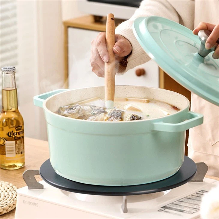 Enameled Cast Iron Saucepan